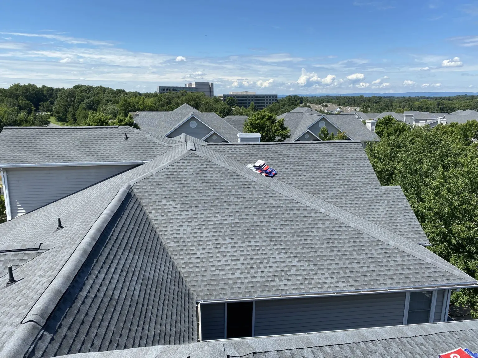 Roof-level perspective — roof detail